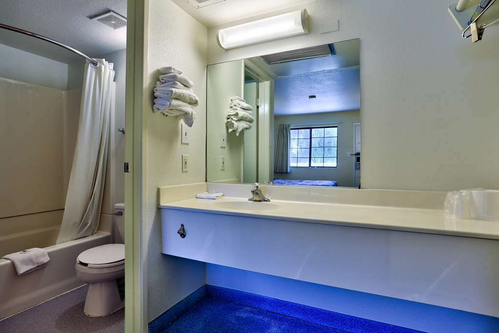 Hotel 6-kingman, Az - Route 66 East 2*